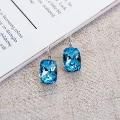   Platinával bevont téglalap fülbevaló égszínkék Swarovski kristállyal (0149.)