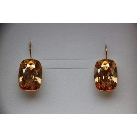 Arannyal bevont téglalap fülbevaló pezsgőszínű Swarovski kristállyal (0086.)