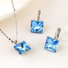   Platinával bevont csodaszép négyzetes ékszerszett égszínkék Swarovski kristályokkal (0056.)