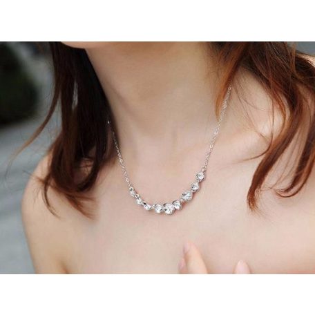Szívfűzér nyaklánc áttetsző Swarovski kristályokkal (1592.)