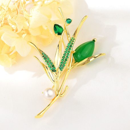 Arannyal bevont zöld virágcsokor bross Swarovski kristályokkal (0245.)