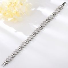   Elegáns zabszem karkötő áttetsző cirkónia kristályokkal, platina bevonattal (0321.)