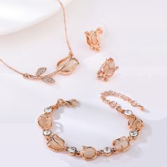   Rózsaarannyal bevont 3 részes tulipán ékszerszett krémszínű opálokkal (0059.)