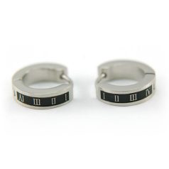    Rozsdamentes acél férfi karika fülbevaló római számokkal 1 pár  (1,3 cm-es)  (0406.)