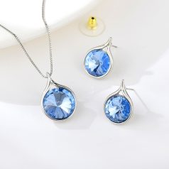   Platinával bevont kör ékszerszett égszínkék kristályokkal (0467.)