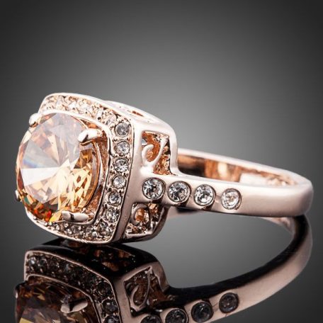 Rózsaarannyal bevont klasszikus gyűrű stellux ausztriai kristályos díszítéssel #6,5  (1342.)