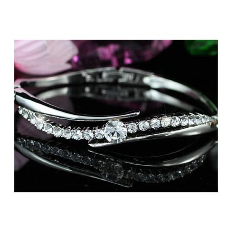 Fehérarannyal bevont 4 karátos karperec ausztriai kristályokkal (0124.)