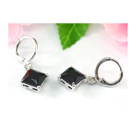 Fehérarannyal bevont függő  fülbevaló  fekete ónix kristállyal (0071.)