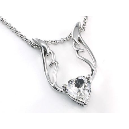 Angyalszárny - szív nyaklánc fehérarany bevonattal, áttetsző ausztriai kristállyal ( 0432.)