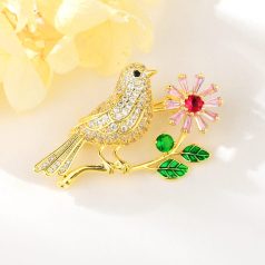   Arannyal bevont elegáns kismadár bross CZ kristályokkal, forgó virággal (0528.)