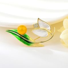   Arannyal bevont harangvirág bross áttetsző CZ kristályokkal (0923.)