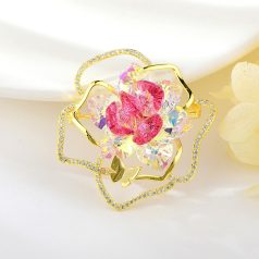   Exkluzív virág + pillangó bross pink és színjátszó Swarovski kristályokkal (0585.)
