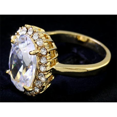 Arannyal bevont klasszikus gyűrű nagy ovális CZ kristállyal #7 (0596.)