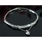 Fehérarannyal bevont szíves karperec ausztriai kristályokkal (0122.)