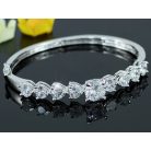 Fehérarannyal bevont 8,5 karátos szívfűzér karperec CZ kristályokkal (0120.)