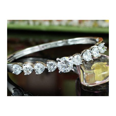 Fehérarannyal bevont 8,5 karátos szívfűzér karperec CZ kristályokkal (0120.)