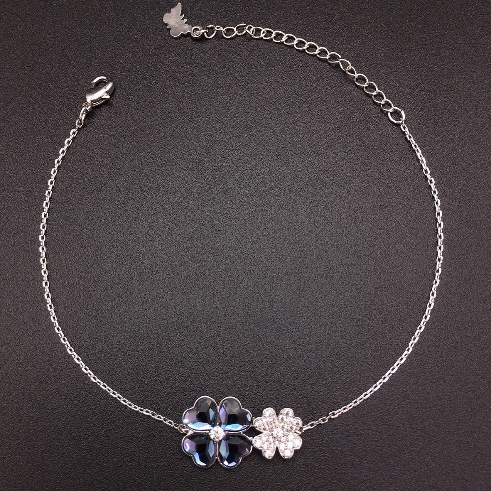 Image of Platinával bevont sötétkék lóhere karlánc Swarovski kristályokkal (0501.)