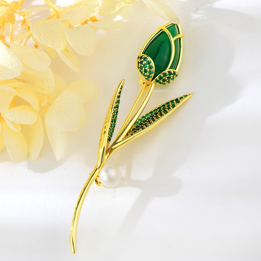 Image of Arannyal bevont zöld rózsabimbó bross cirkónia kristályokkal (0198.)