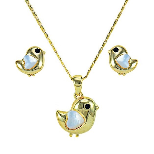 Image of Arannyal bevont kismadár ékszerszett macskaszem opálokkal (0877.)