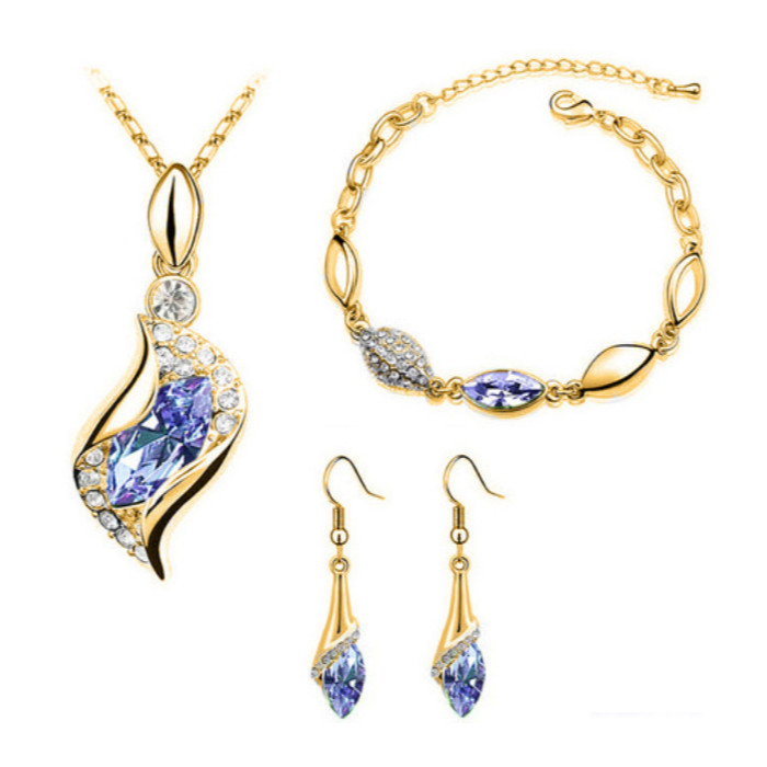 Image of Arannyal bevont 3 részes ékszerszett halványlila és áttetsző kristályokkal (0292.)