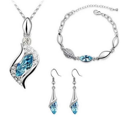 Image of Ezüsttel bevont 3 részes ékszerszett türkizkék és áttetsző színű kristályokkal (0985.)