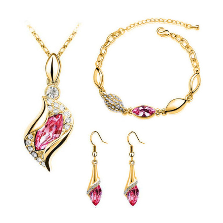 Image of Arannyal bevont 3 részes ékszerszett rózsaszín és áttetsző kristályokkal (0293.)