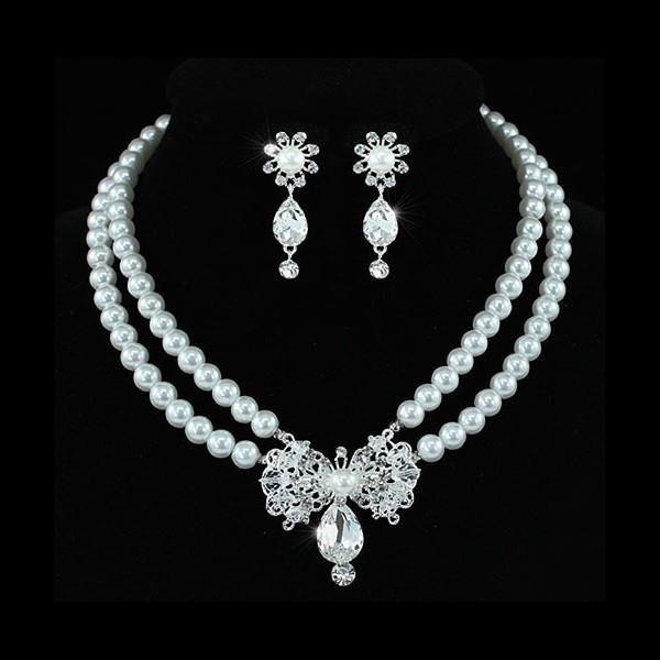 Image of Esküvői ékszerszett szimulált gyöngyökkel, ausztriai kristályokkal (0058.)