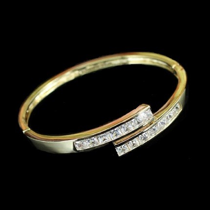 Image of Arannyal bevont karperec 6 karátos szimulált gyémántokkal (0305.)