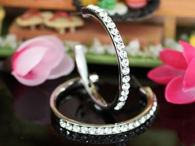 Image of Fehérarannyal bevont karika fülbevaló ausztriai kristályokkal (1190.)