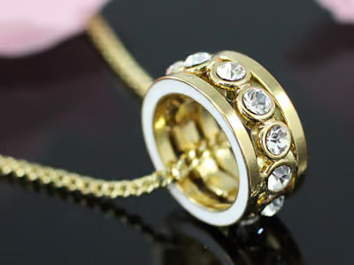 Image of Gyűrűs nyaklánc arany bevonattal, áttetsző ausztriai kristállyal ( 0617.)